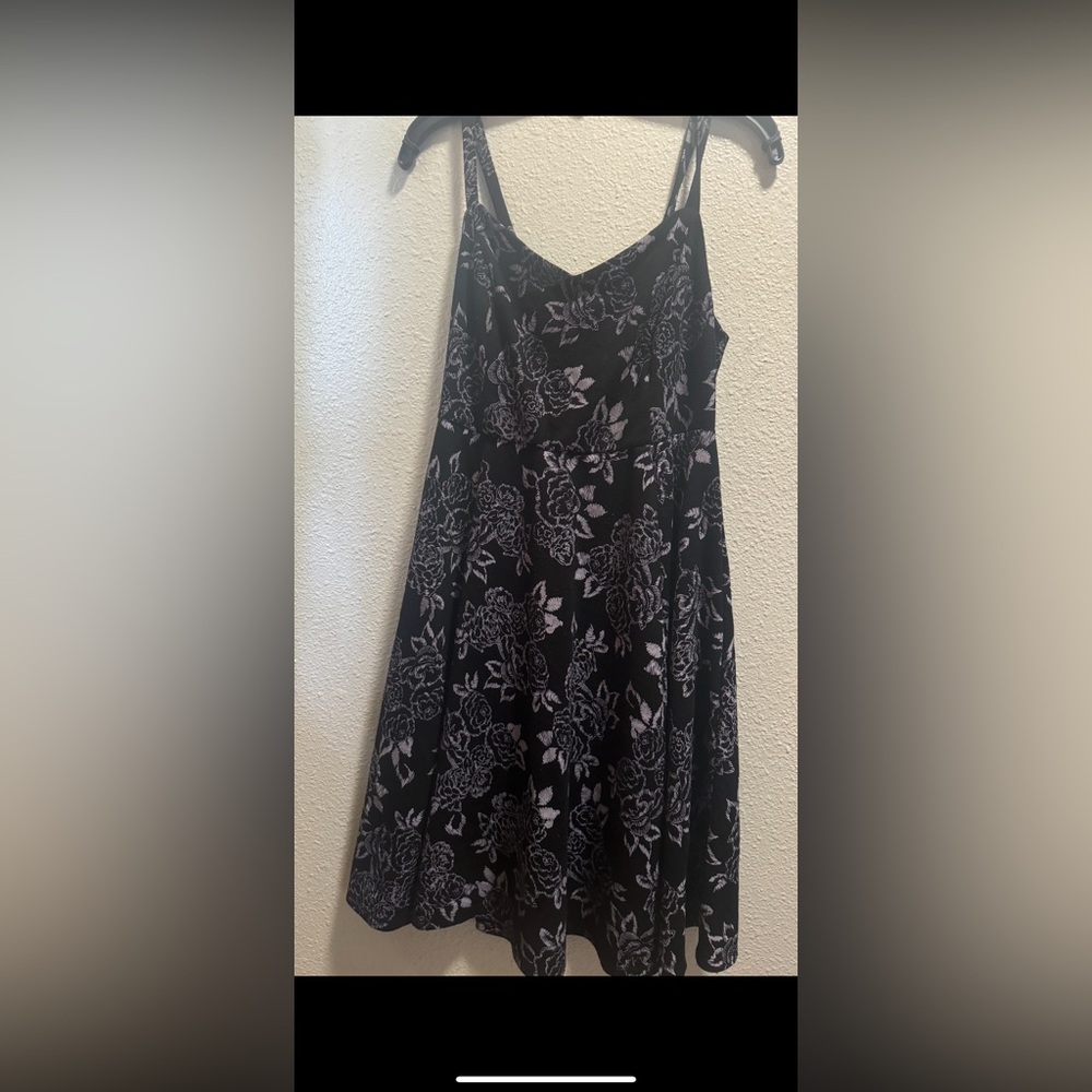 Torid size 0 black white floral dress